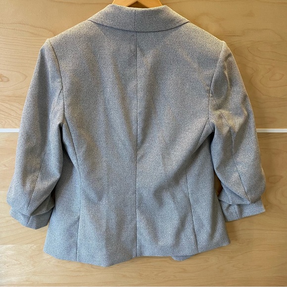 H&M Women's 3/4 Sleeve Black & White Blazer - Size small - Picture 3 of 8